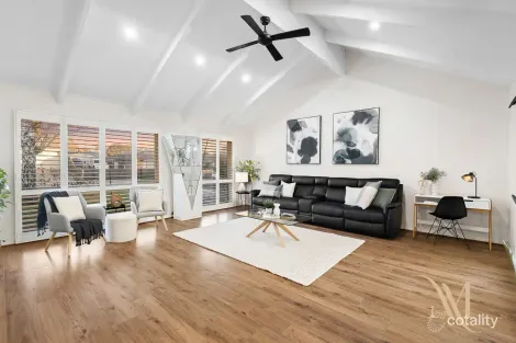 Property photo of 7 Firbank Close Langwarrin VIC 3910