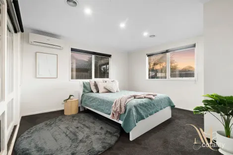 Property photo of 7 Firbank Close Langwarrin VIC 3910