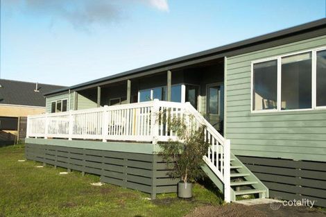 Property photo of 6 Charters Avenue Gisborne VIC 3437