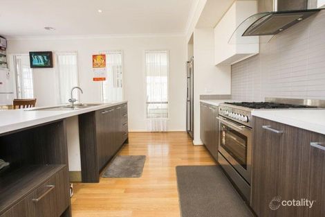 Property photo of 11 Yorkshire Drive Cranbourne North VIC 3977