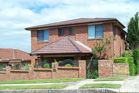 Property photo of 44 Light Street Bar Beach NSW 2300