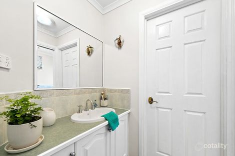 Property photo of 11 Turnberry Avenue Narre Warren South VIC 3805
