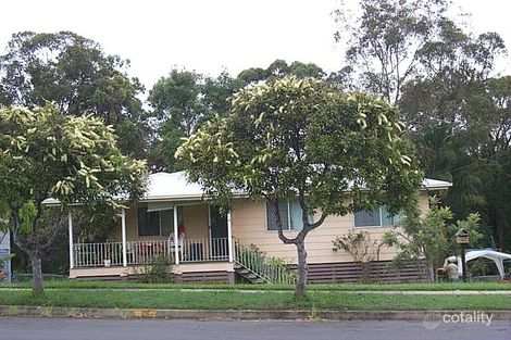26 Woomera Cres, Southport, QLD 4215