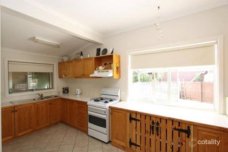 Property photo of 16 College Crescent Flora Hill VIC 3550