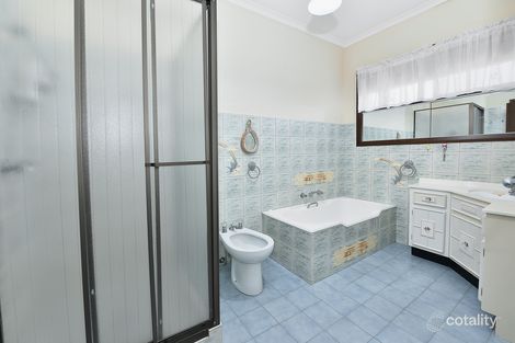 Property photo of 24 Pallant Avenue Reservoir VIC 3073