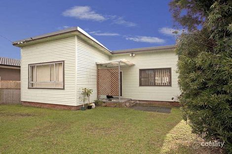 Property photo of 21 Stirgess Avenue Curl Curl NSW 2096