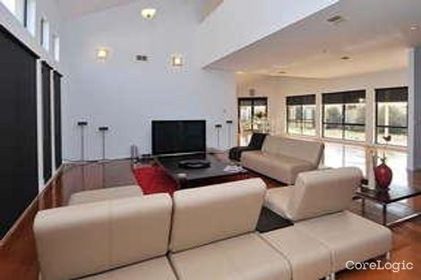 Property photo of 9 Wallace Place Caroline Springs VIC 3023