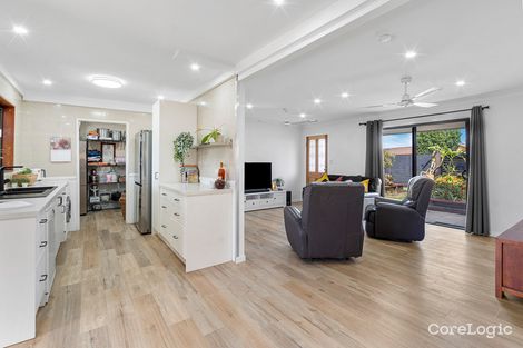 Property photo of 37 Vermont Crescent Mount Warren Park QLD 4207