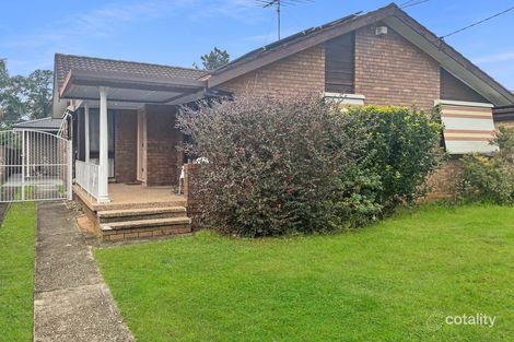 Property photo of 39 Greenmeadows Crescent Toongabbie NSW 2146