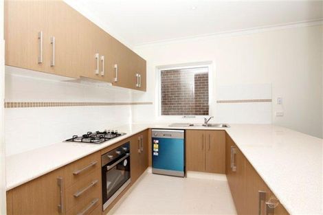 Property photo of 4 Jarrah Place Craigieburn VIC 3064