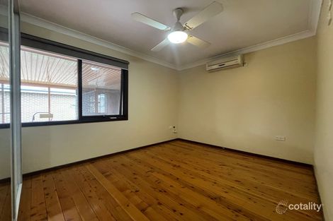 Property photo of 39 Greenmeadows Crescent Toongabbie NSW 2146
