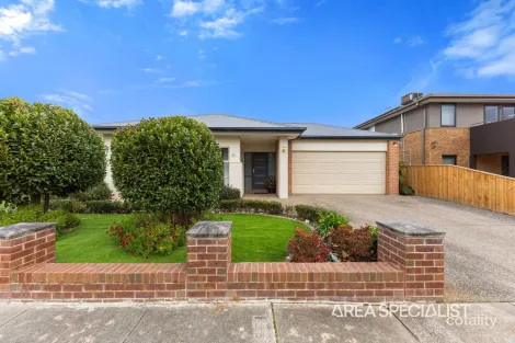 Property photo of 35 Mackellar Street Pakenham VIC 3810