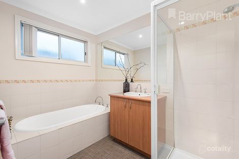 Property photo of 36 Lemon Gum Parade Bundoora VIC 3083