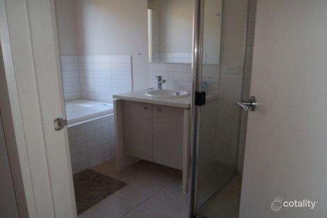 Property photo of 96 Duncombe Park Way Deer Park VIC 3023