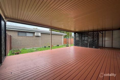 Property photo of 39 Greenmeadows Crescent Toongabbie NSW 2146