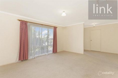 Property photo of 18 Creasey Place Glenroy NSW 2640