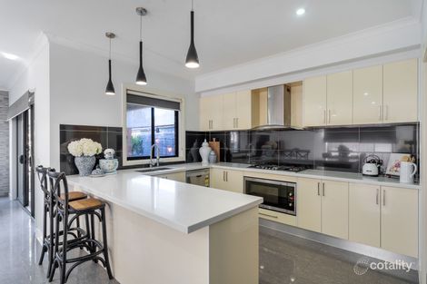 Property photo of 15 Champion Parade Craigieburn VIC 3064