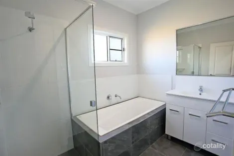 Property photo of 2/19 Highgrove Avenue Shaw QLD 4818