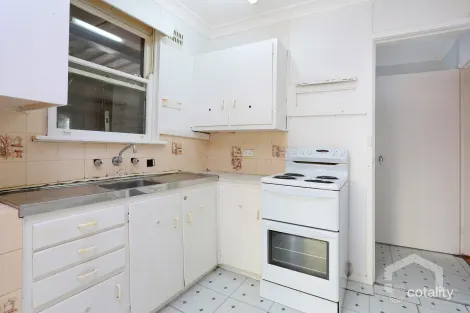 Property photo of 26 Nauru Crescent Lethbridge Park NSW 2770