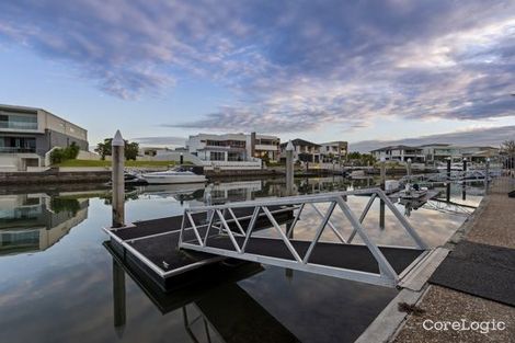 Property photo of 25 Knightsbridge Parade East Paradise Point QLD 4216