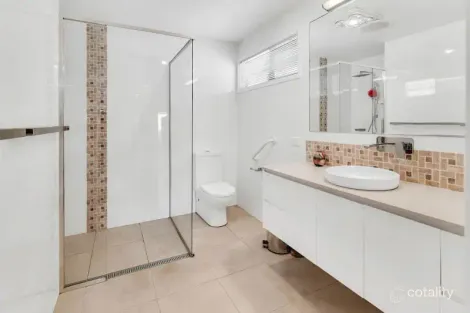 Property photo of 42 Pebble Beach Drive Runaway Bay QLD 4216