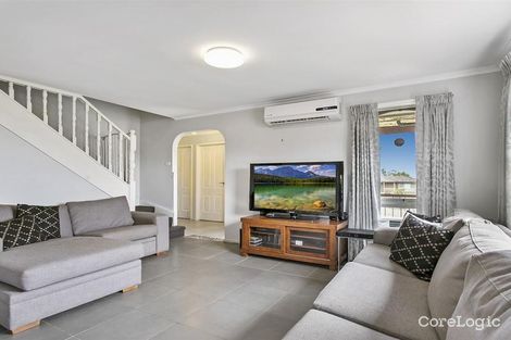 Property photo of 73 John Edgcumbe Way Endeavour Hills VIC 3802