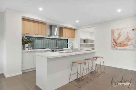 Property photo of 81 Belmore Parade Mickleham VIC 3064