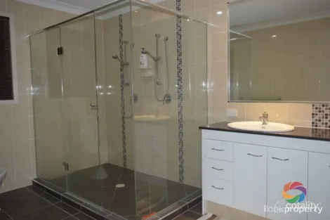 Property photo of 46 Randwick Place Drewvale QLD 4116