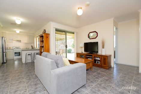 Property photo of 10 Canola Place Estella NSW 2650
