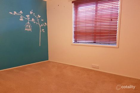 Property photo of 25 Kooloona Crescent Bradbury NSW 2560