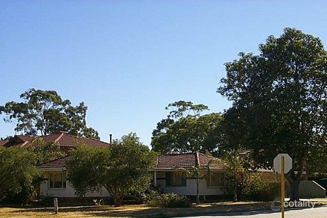22 Kinross Rd, Applecross, WA 6153