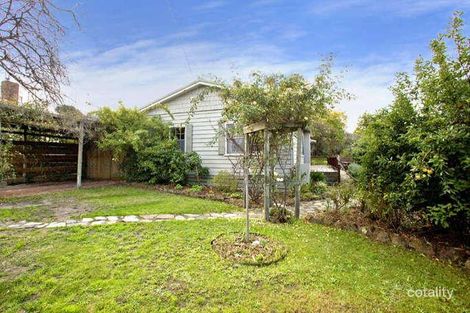 12 Nelson Ave, Highton, VIC 3216