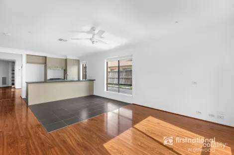 Property photo of 32 Barmera Way Truganina VIC 3029