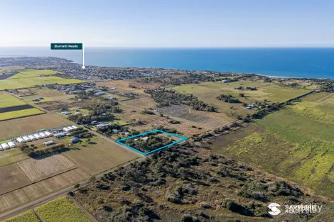Property photo of 37 Moores Burnett Heads QLD 4670