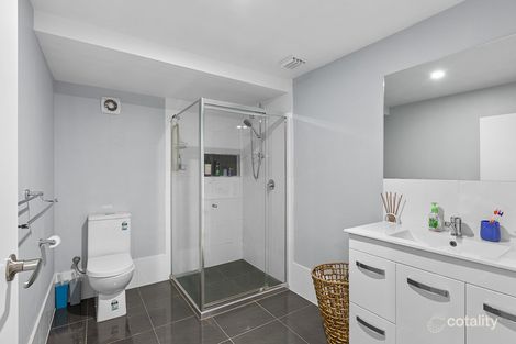 Property photo of 696 Old Cleveland Road East Wellington Point QLD 4160