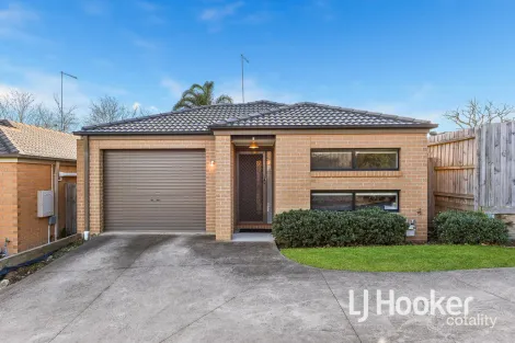 Property photo of 1/3 Springwater Drive Drouin VIC 3818