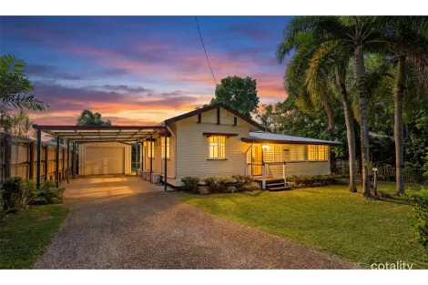 4 Wilunga St, Stratford, QLD 4870