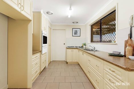 Property photo of 16 Derwent Place Watsonia North VIC 3087
