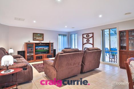 Property photo of 12 Honeyeater Way Pakenham VIC 3810