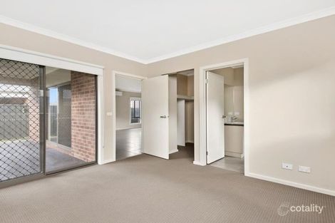 Property photo of 25 Honey Flower Way Greenvale VIC 3059