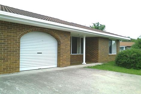 2/19 Verna Cl, Armidale, NSW 2350