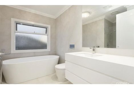 Property photo of 28 Violet Street Essendon VIC 3040