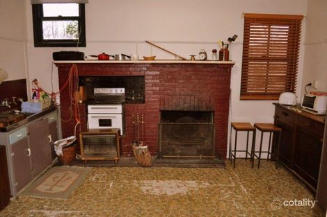 Property photo of 32 Brooke Street Moonambel VIC 3478