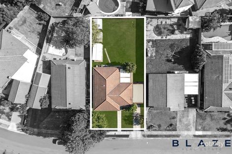 Property photo of 21 Swinborne Crescent Wetherill Park NSW 2164