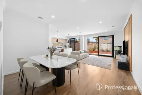 Property photo of 44 Shoreline Crescent Carrum Downs VIC 3201