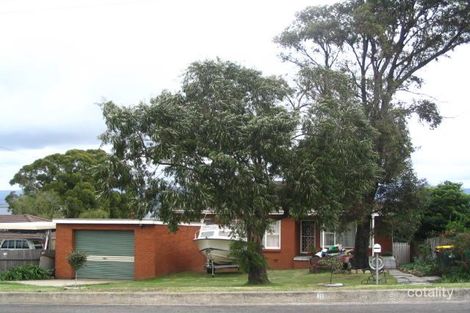 8 St Cloud Cres, Lake Heights, NSW 2502