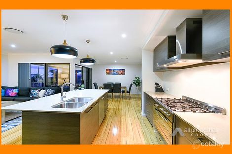 Property photo of 2 Highland Drive Regents Park QLD 4118