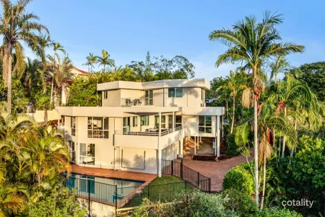 11 DILLINGEN ST, CHAPEL HILL, QLD 4069