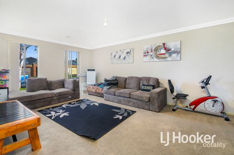 Property photo of 23 Domino Way Hampton Park VIC 3976