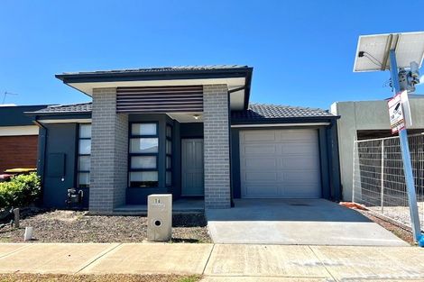 Property photo of 16 Iverson Circuit Deanside VIC 3336